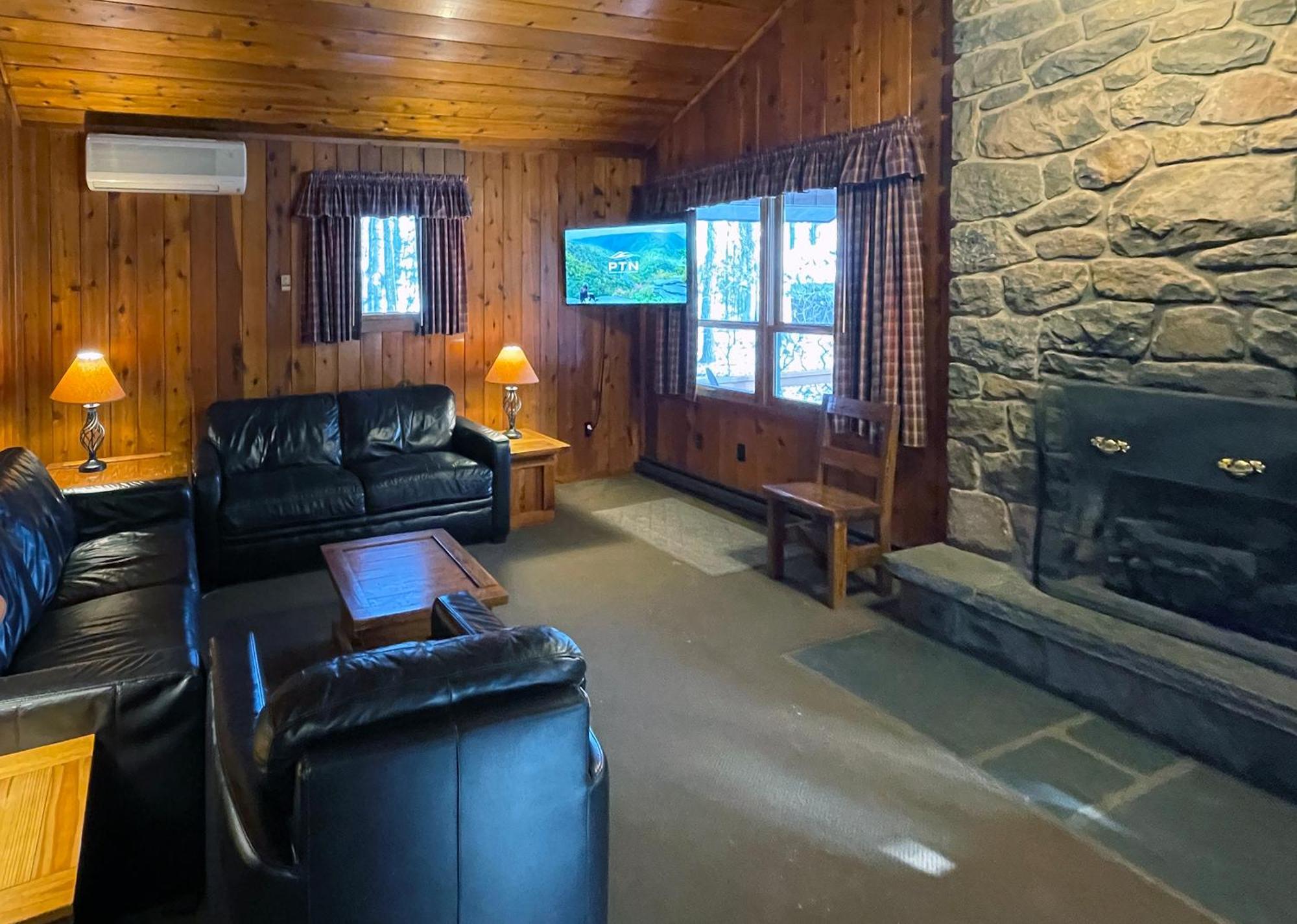 Mountain Springs Lake Resort Страудсберг Номер фото